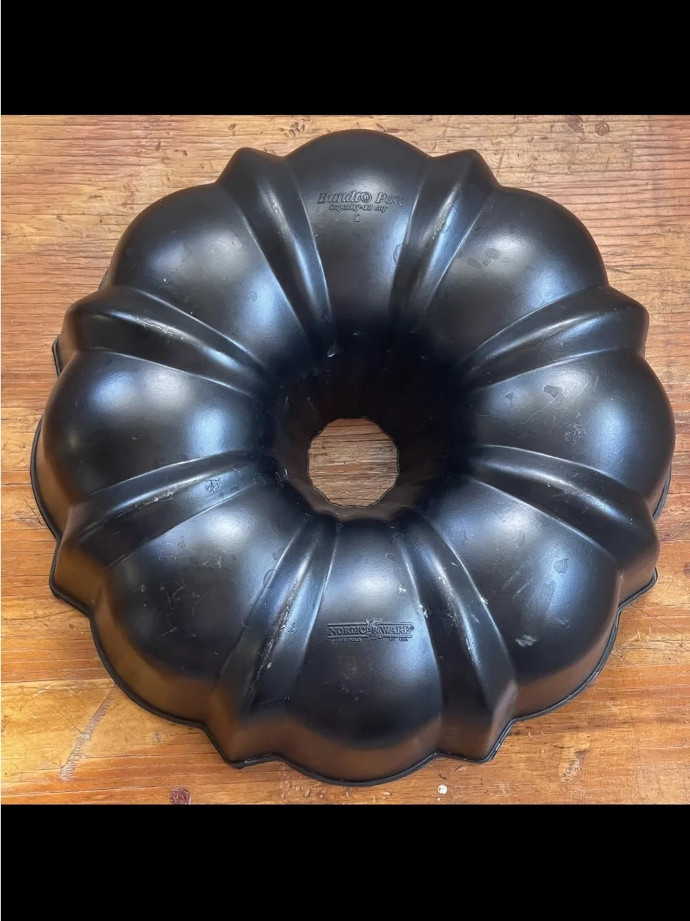 Nordic Ware Black Bundt Pan Bundi Pan 12 Cup Capacity